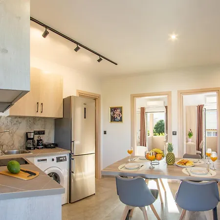 Aetheria Luxury Living Lefkada 公寓式酒店 3*