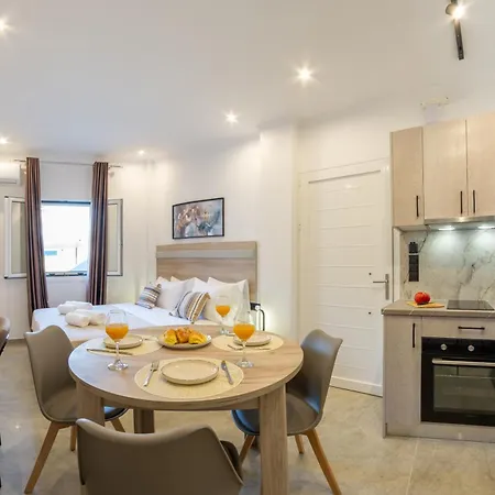 Aetheria Luxury Living Lefkada 3* 奈德里